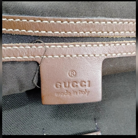 Gucci GG Supreme Joy Tote - Picture 9 of 16